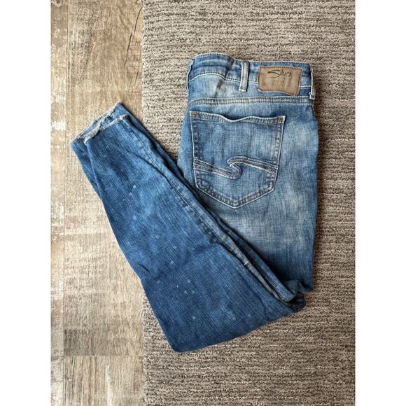 Silver Girlfriend Jeans Size 31x27 tag.  Bleach Distressed. - Picture 3 of 11